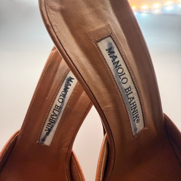 Vintage Manolo Blahnik Pumps - Picture 11 of 12